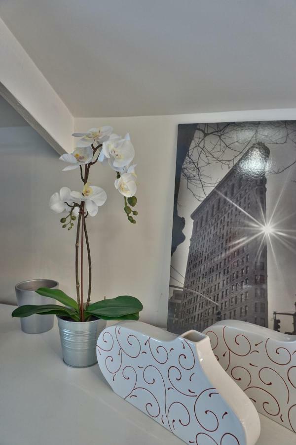 Trendy Studios Tassin ภายนอก รูปภาพ